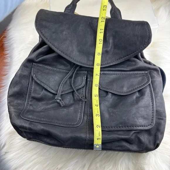 FOSSIL BLACK ALL LEATHER BACKPACK - Picture 8 of 9
